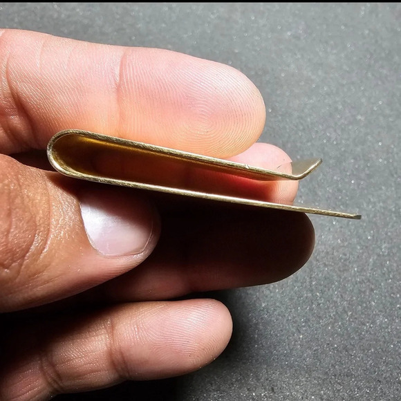 Vintage Gold Tone Money Clip Engraved "SKYLAR" 2" × 1" Unbranded - Picture 3 of 8